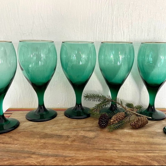 🎉HOST PICK🎉Vintage Libbey Juniper Green Wine Glasses with Gold rim - Set of 6 - Picture 10 of 11
